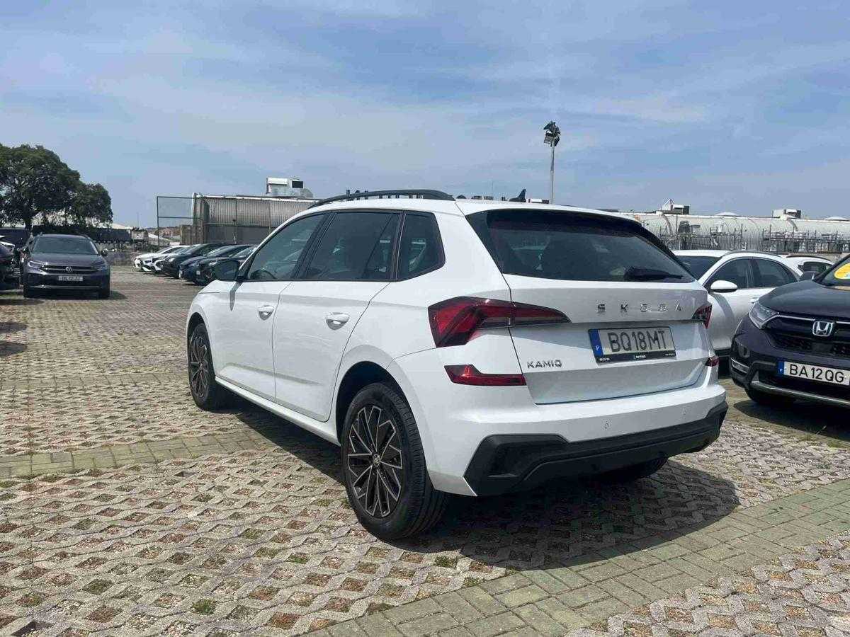 skoda-kamiq-2025-gasolina-999cc