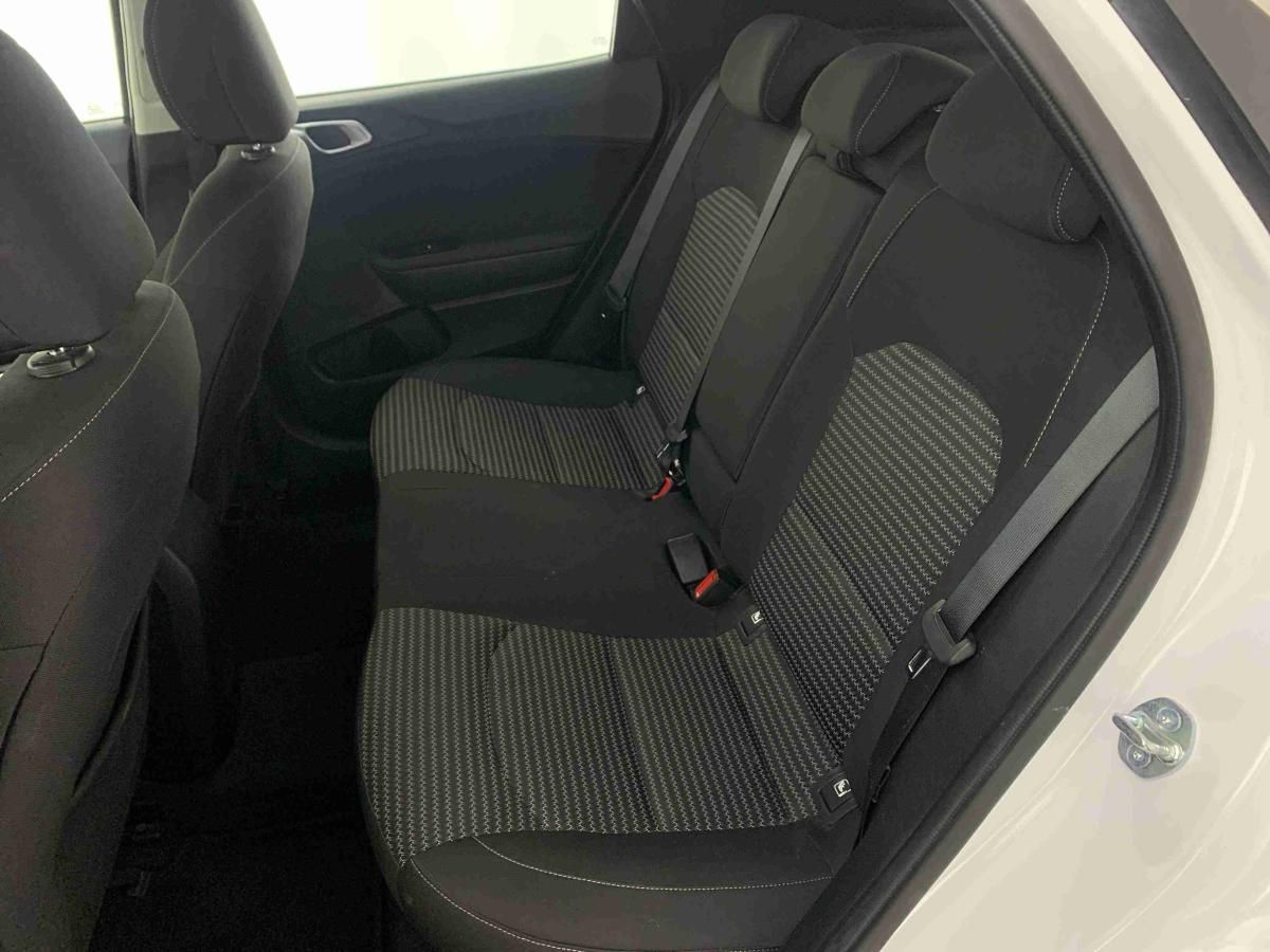 kia-xceed-2025-gasolina-998cc