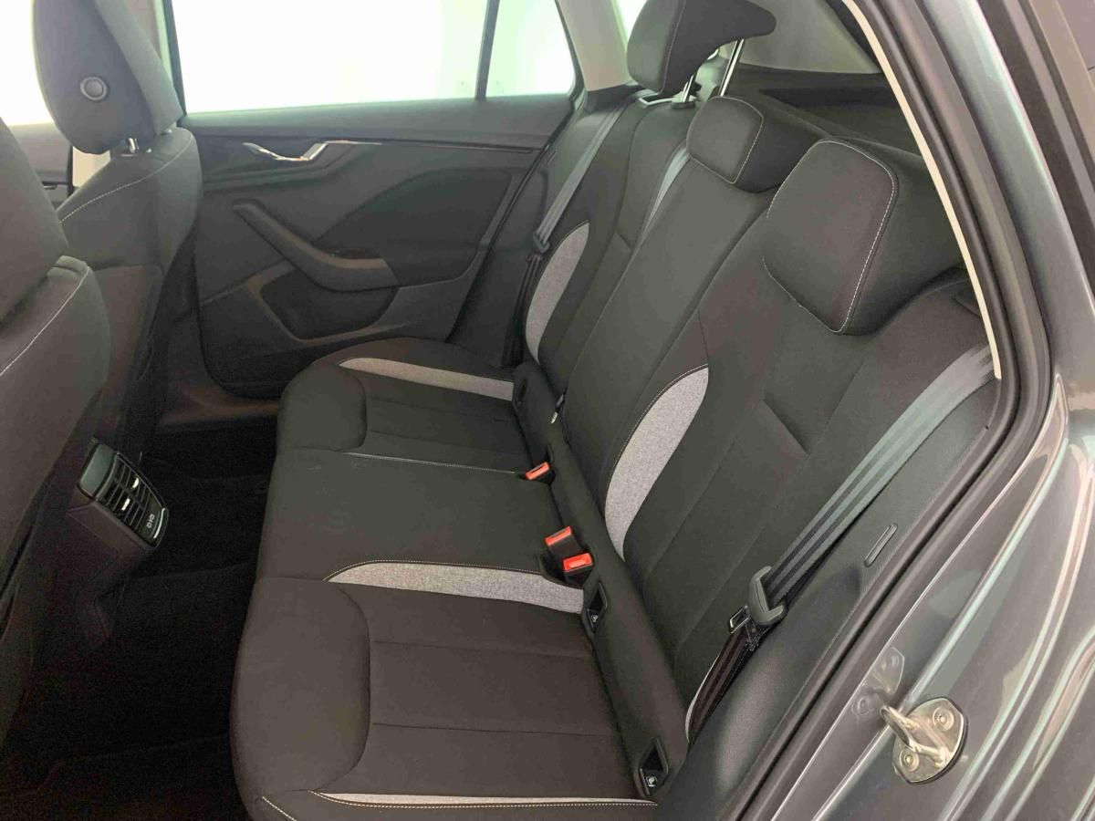 skoda-kamiq-2025-gasolina-999cc