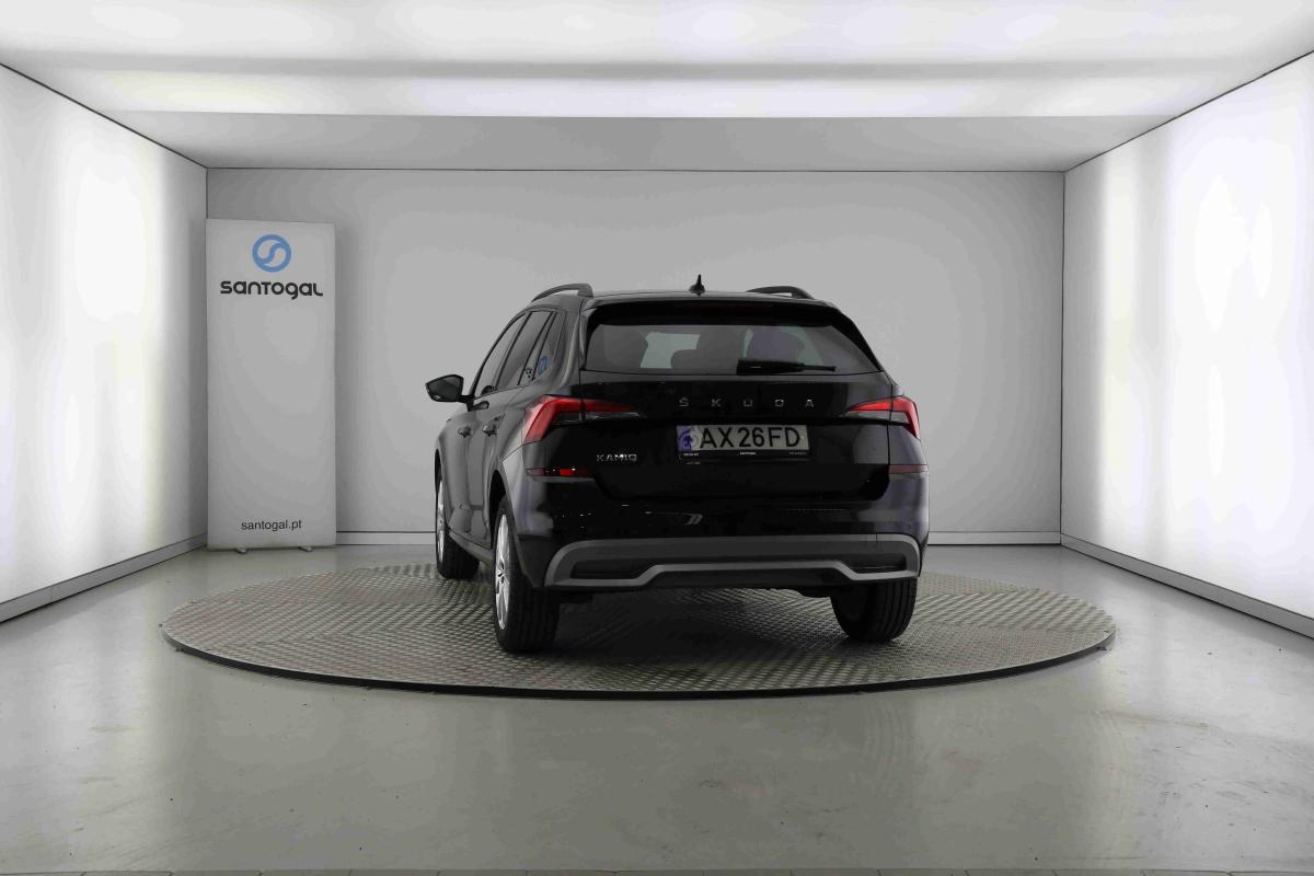 skoda-kamiq-2023-gasolina-999cc