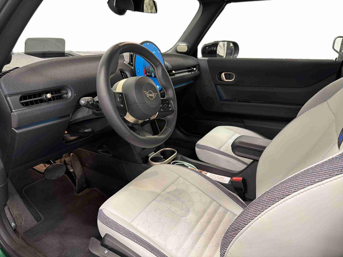 mini-cabrio-2025-gasolina-1998cc