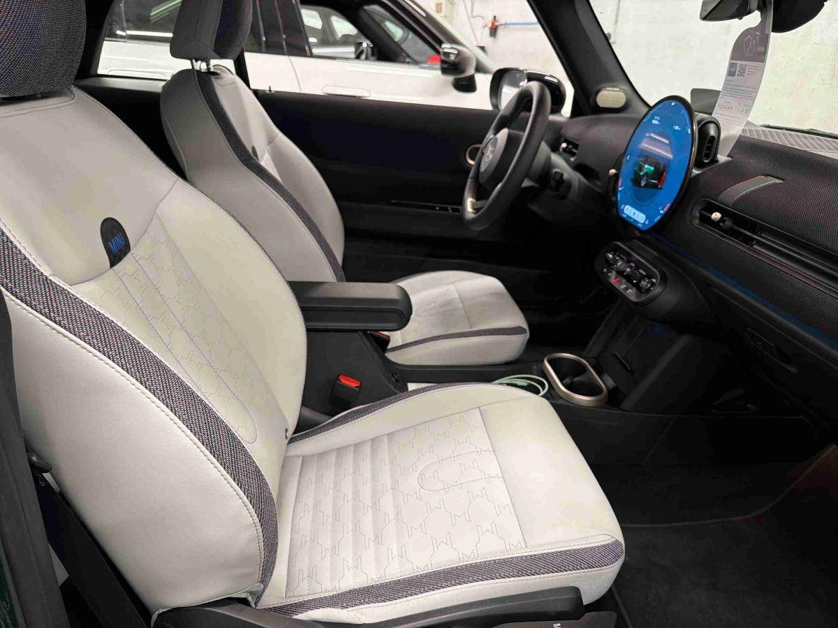 mini-cabrio-2025-gasolina-1998cc