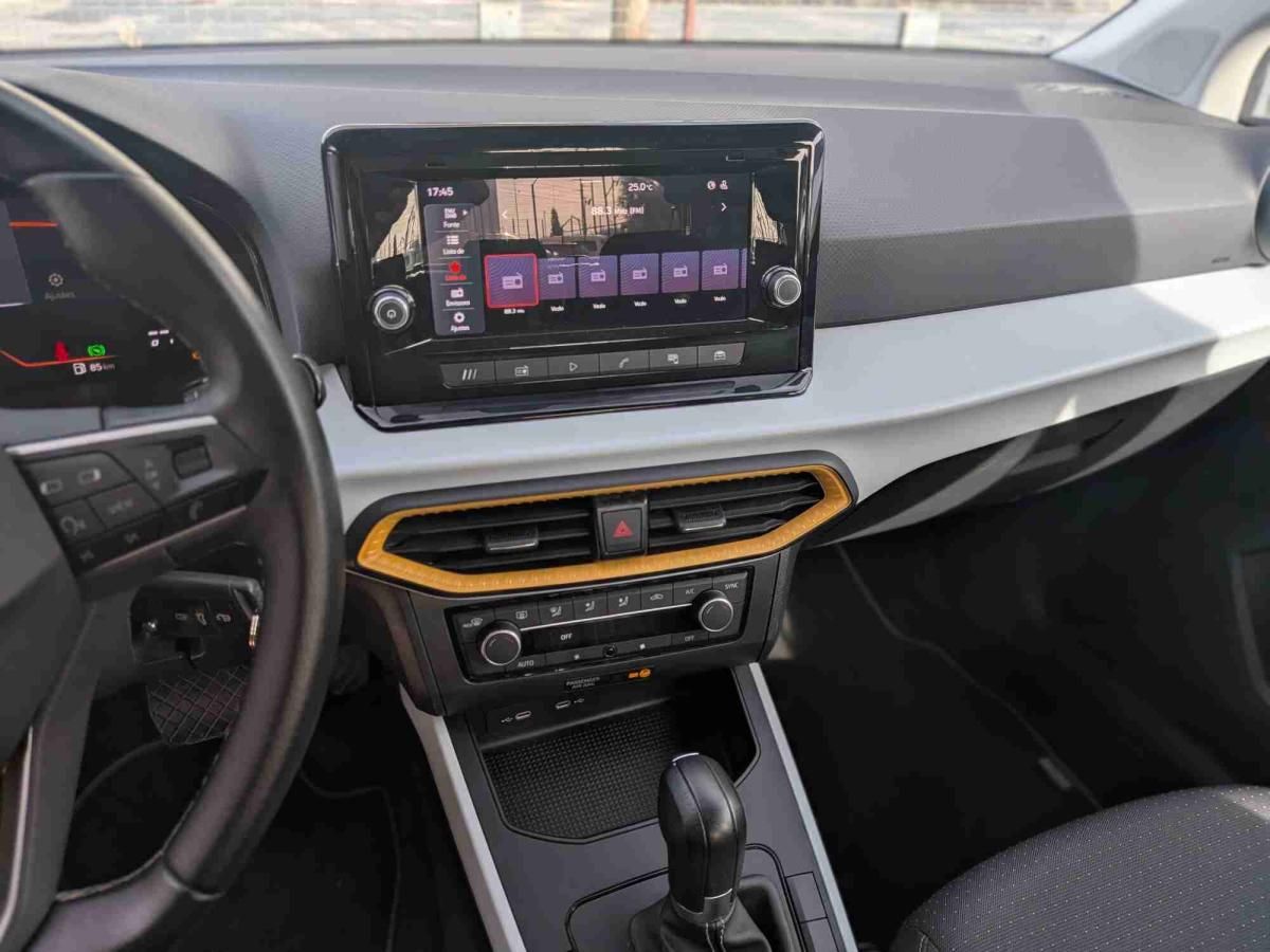 seat-arona-2025-gasolina-999cc