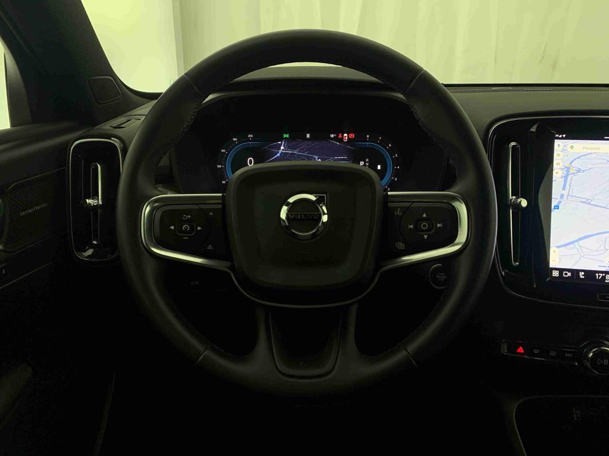 volvo-xc40-2025-gasolina-1969cc
