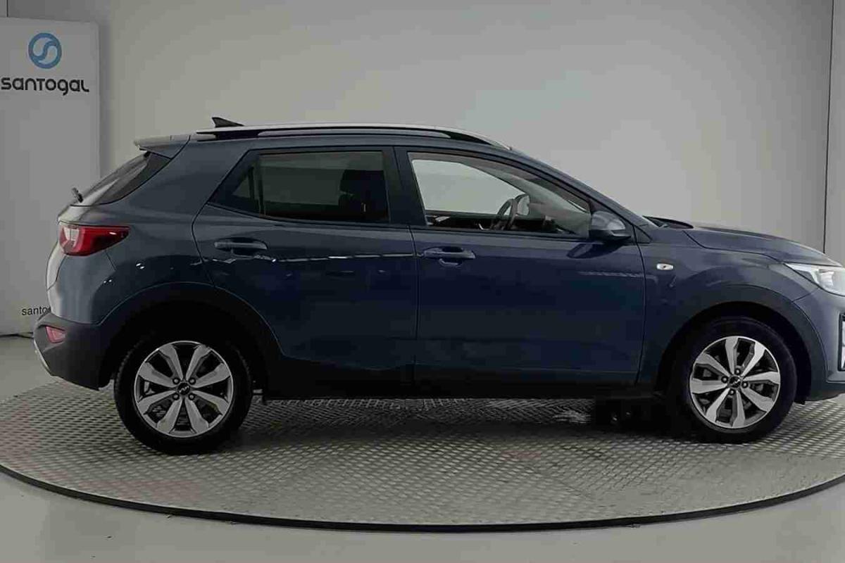 kia-stonic-2025-gasolina-1197cc