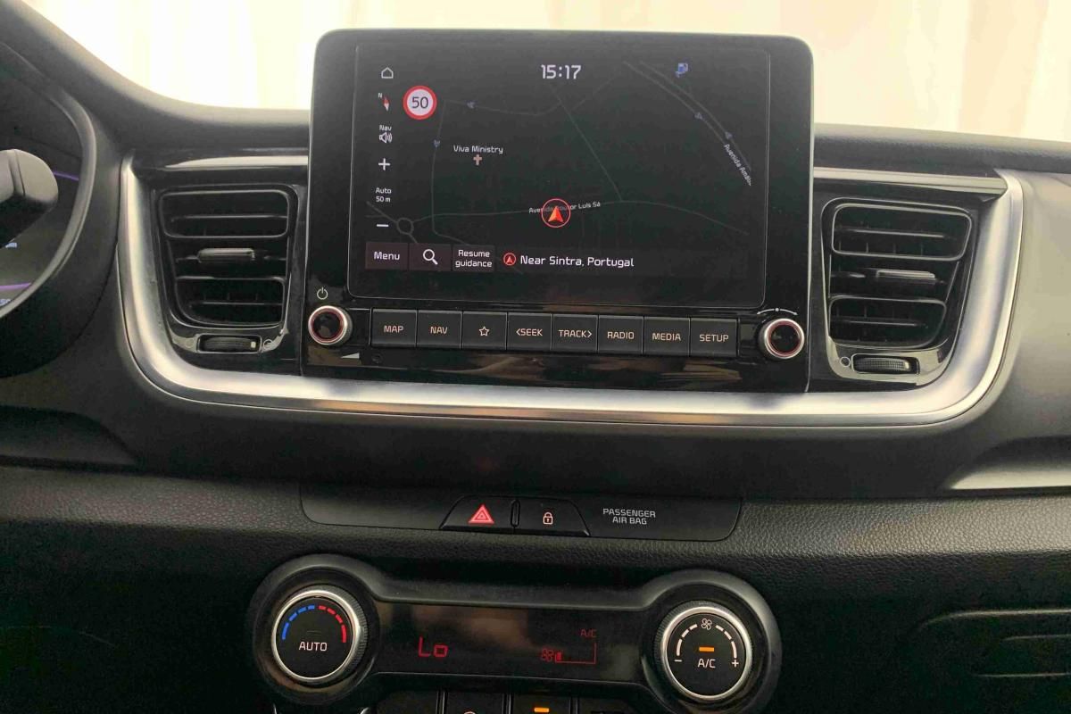 kia-stonic-2025-gasolina-1197cc