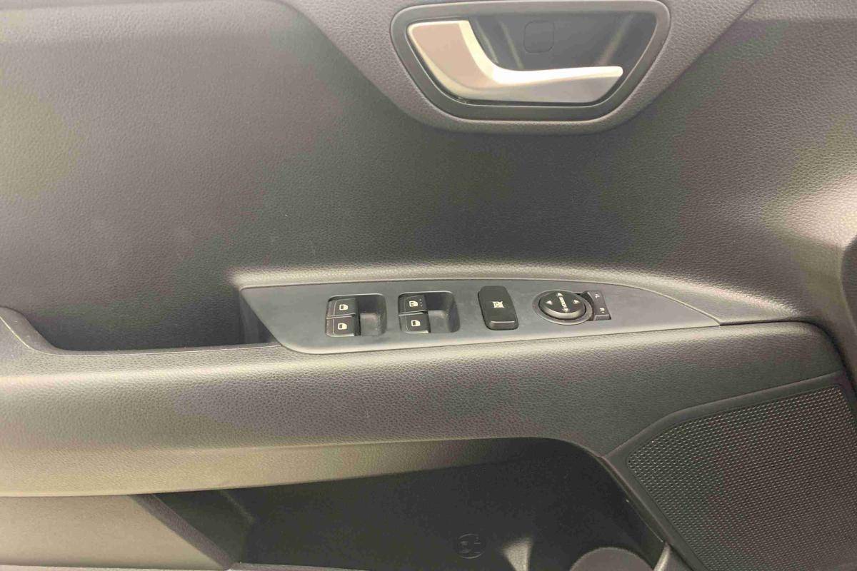 kia-stonic-2025-gasolina-1197cc
