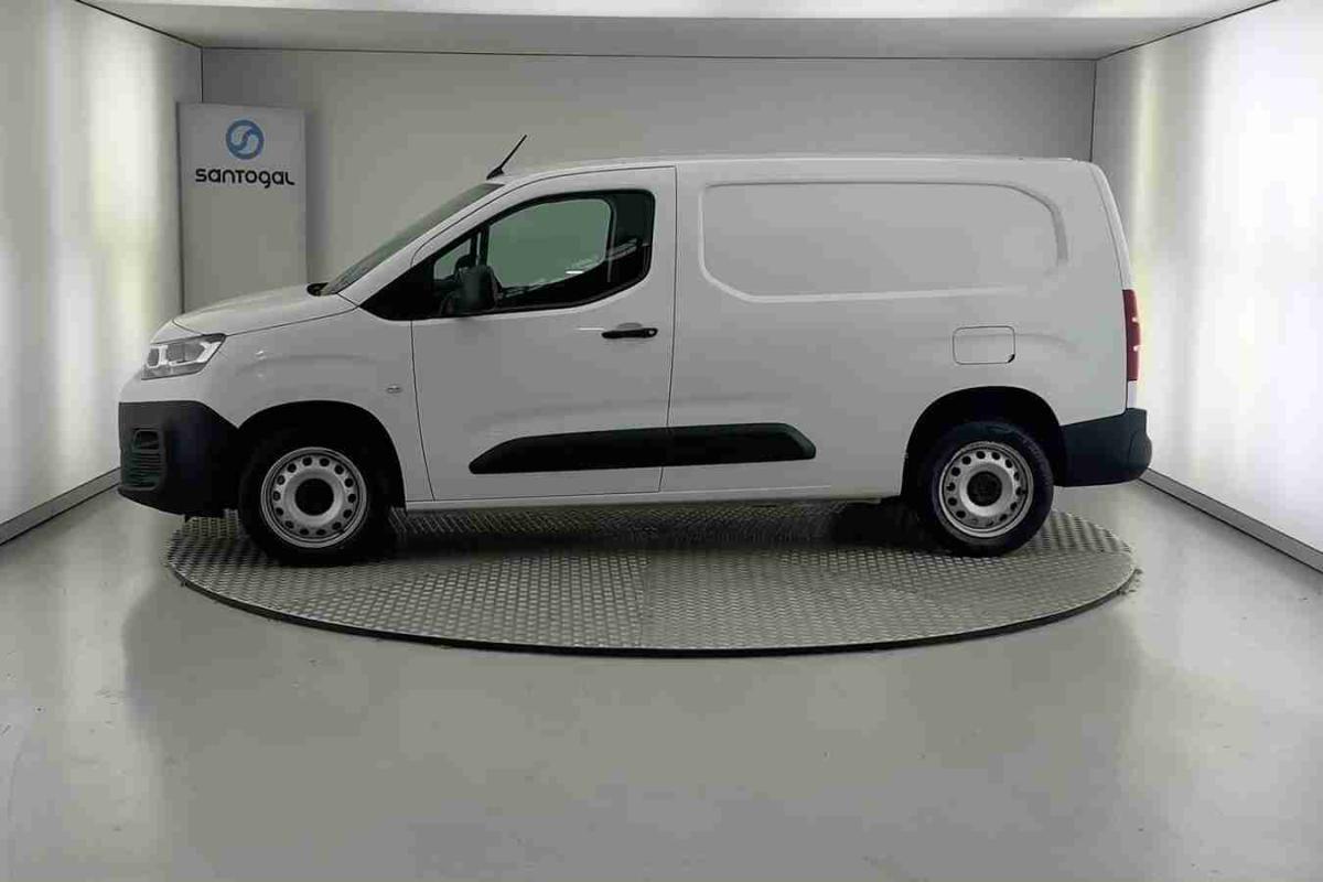 citroen-berlingo-2024-diesel-1499cc