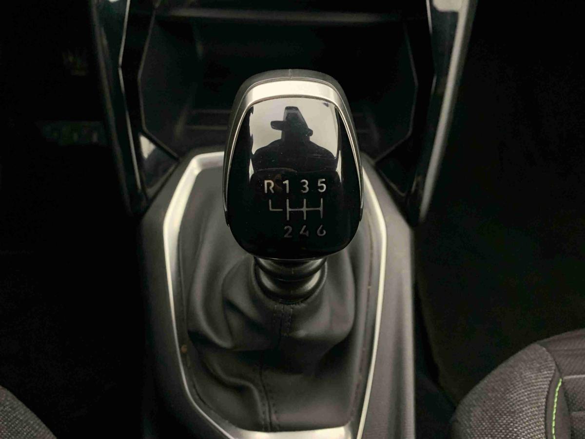 peugeot-2008-2024-gasolina-1199cc