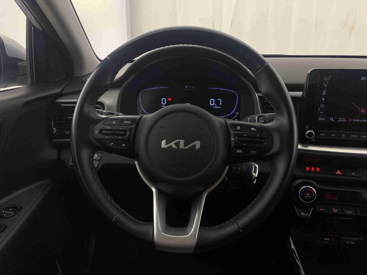 kia-stonic-2025-gasolina-1197cc