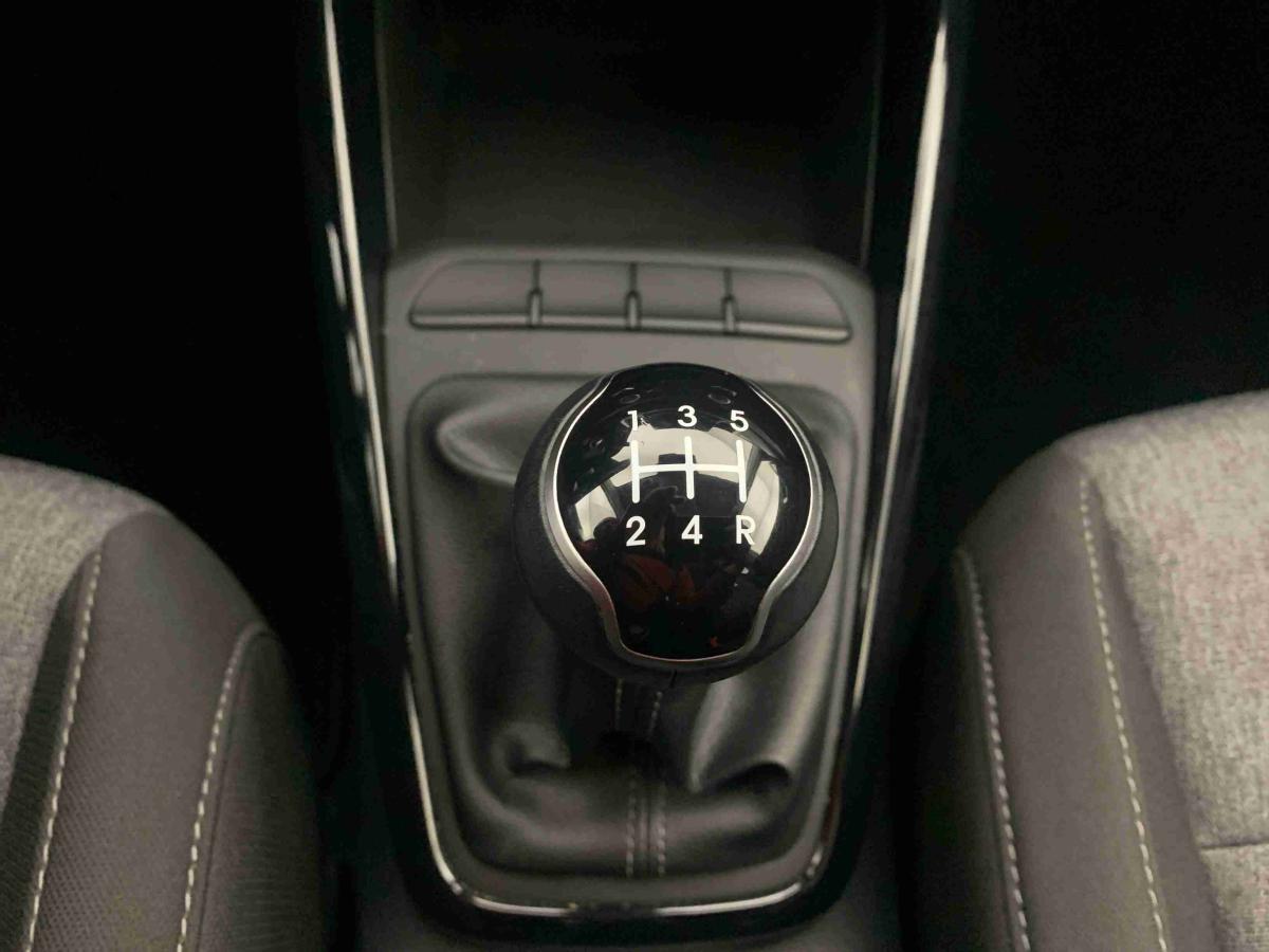 kia-stonic-2025-gasolina-1197cc