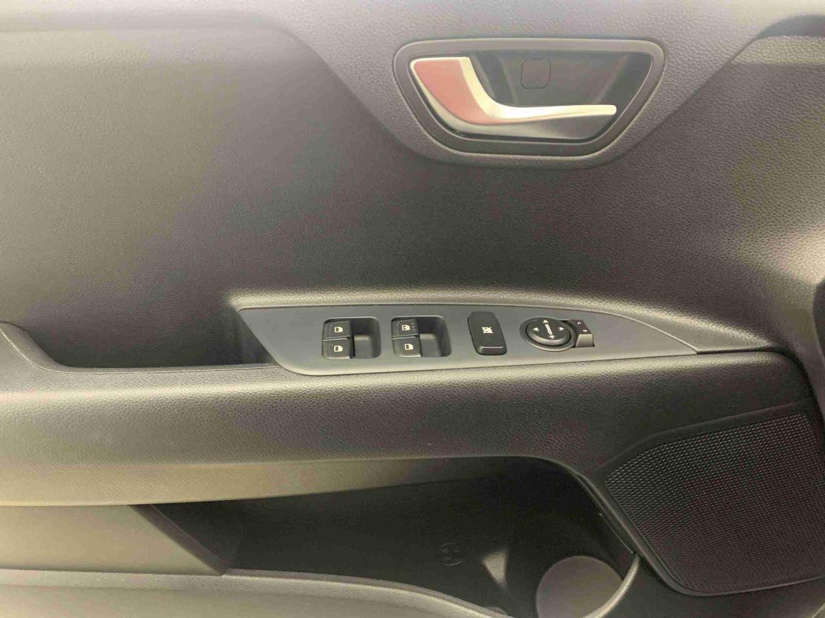 kia-stonic-2025-gasolina-1197cc
