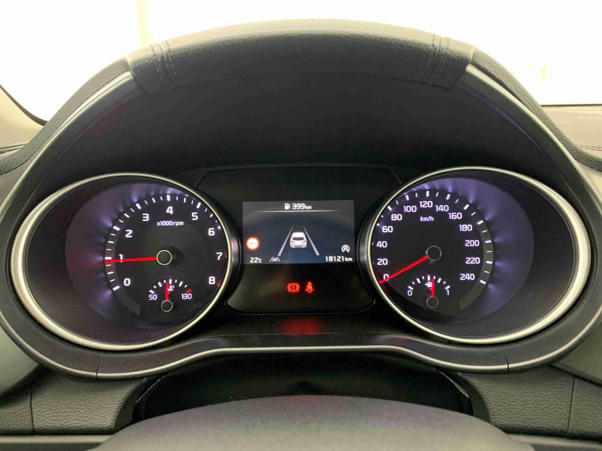 kia-xceed-2025-gasolina-998cc