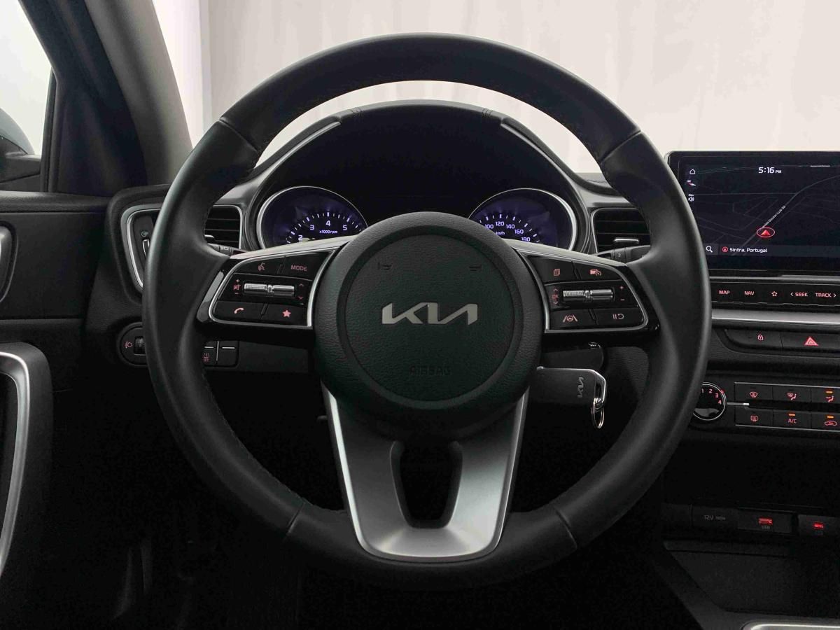 kia-xceed-2025-gasolina-998cc