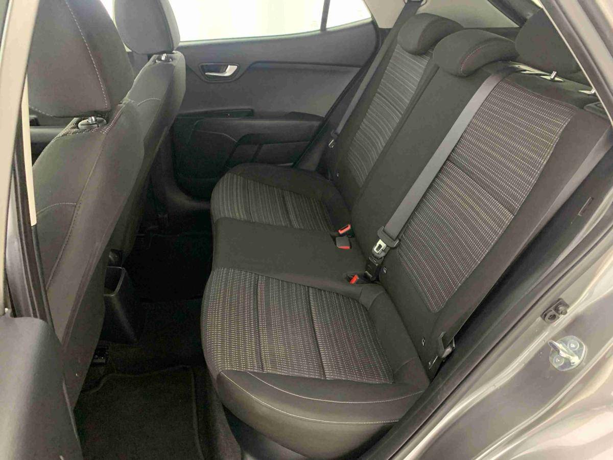 kia-stonic-2025-gasolina-998cc