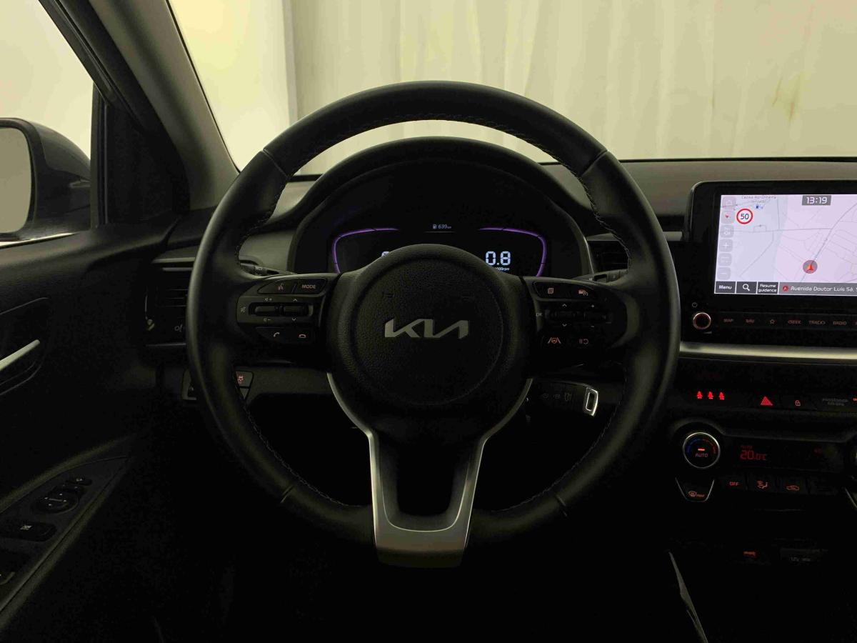 kia-stonic-2025-gasolina-998cc