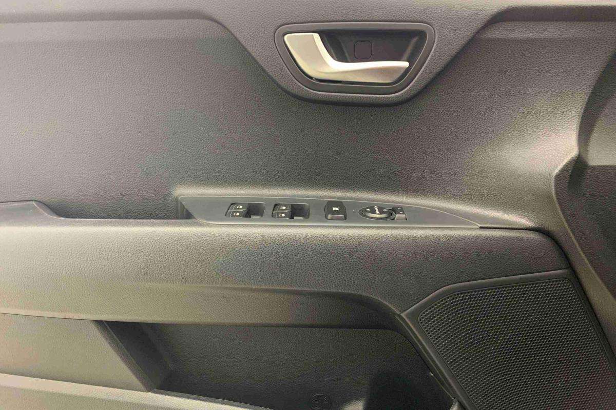 kia-stonic-2025-gasolina-1197cc