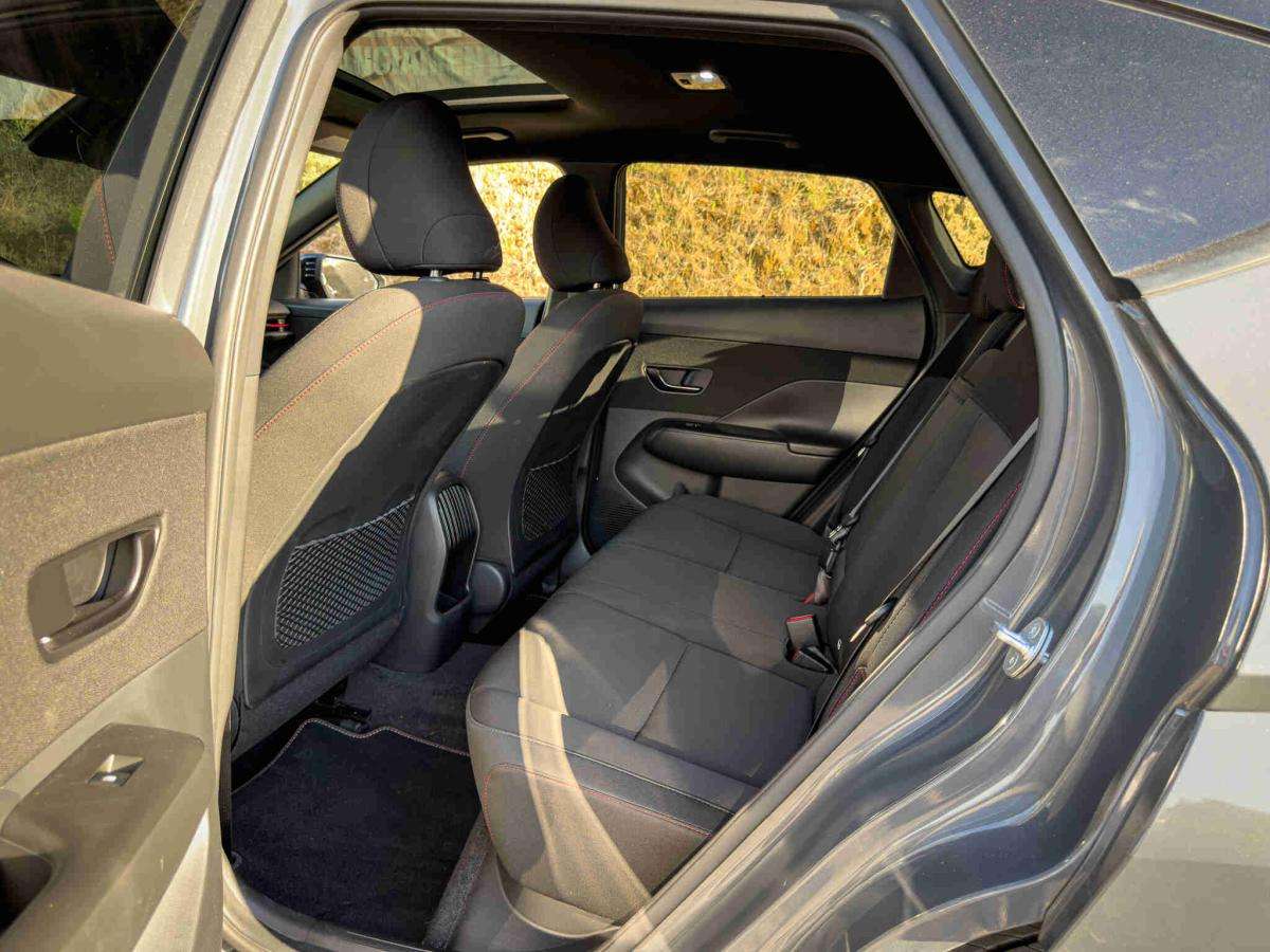 hyundai-kauai-2023-gasolina-998cc
