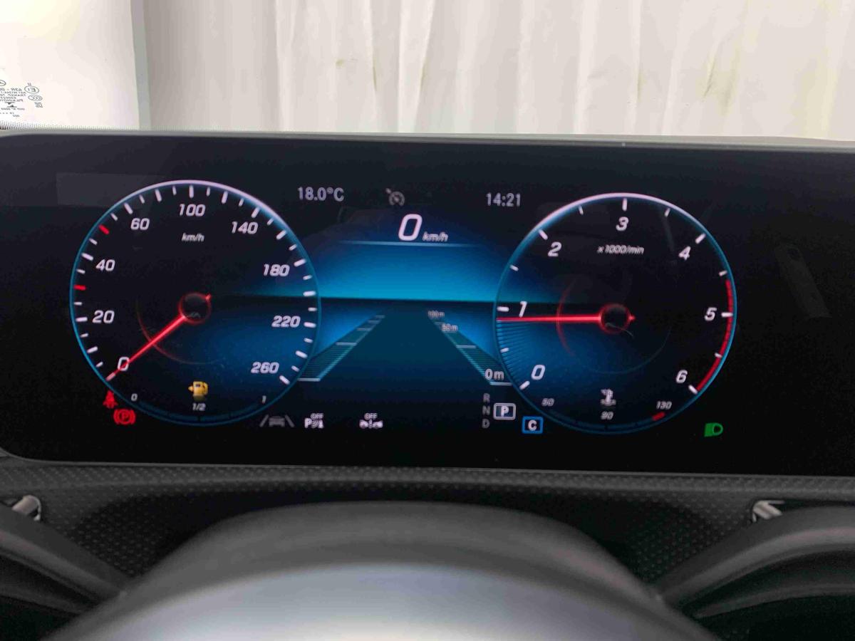 mercedes-benz-180-2019-diesel-1461cc