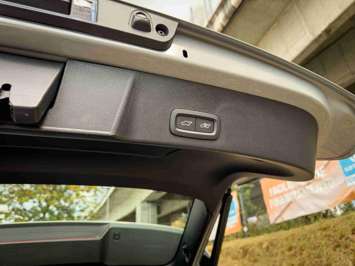 volvo-xc40-2024-gasolina-1477cc