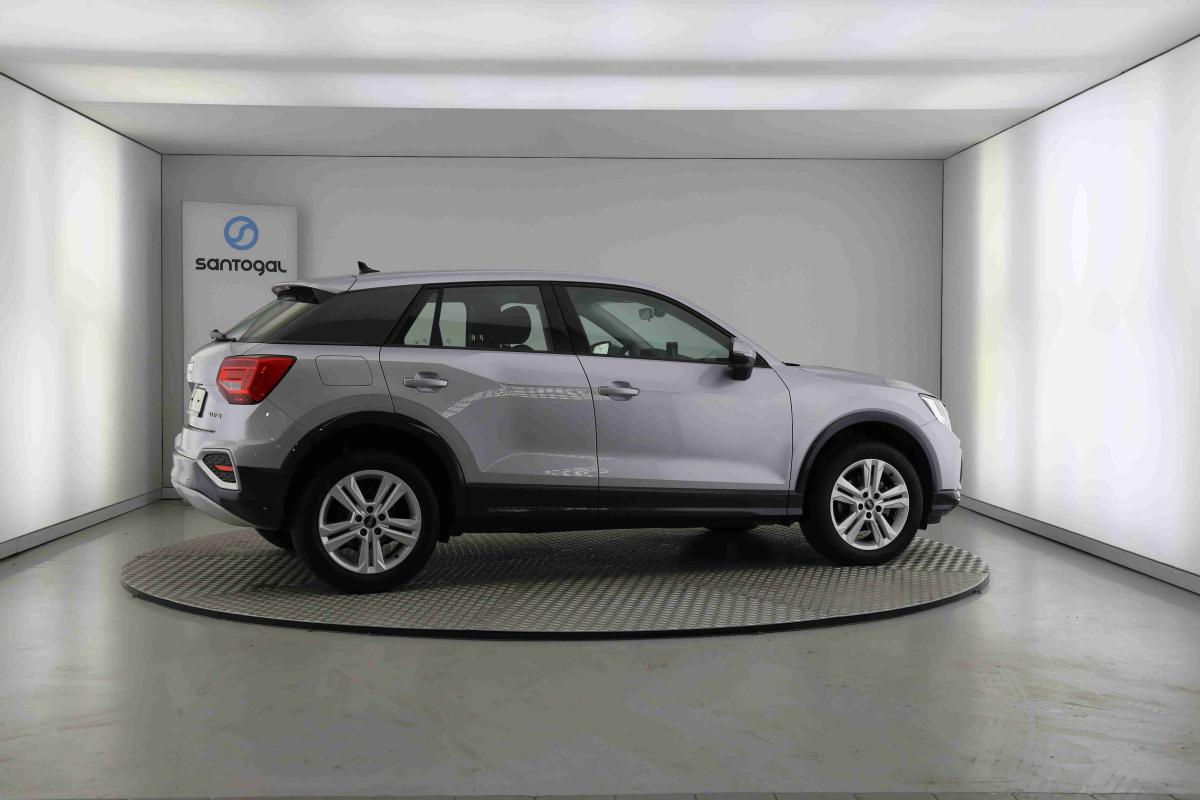 audi-q2-2025-gasolina-999cc