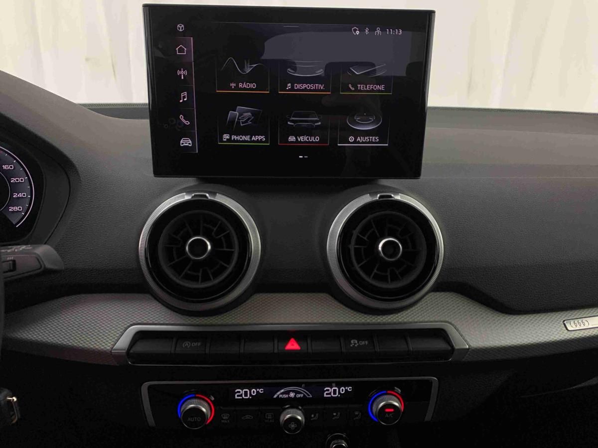 audi-q2-2025-gasolina-999cc
