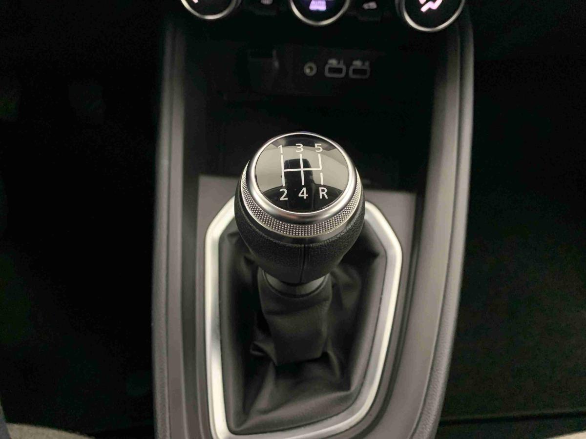 mitsubishi-colt-2025-gasolina-999cc
