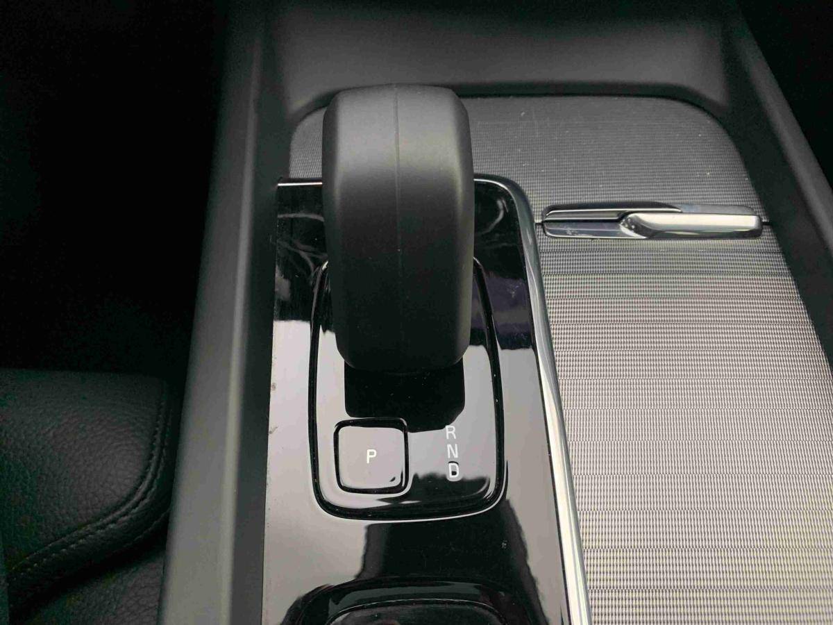 volvo-xc60-2025-hibrido-1969cc