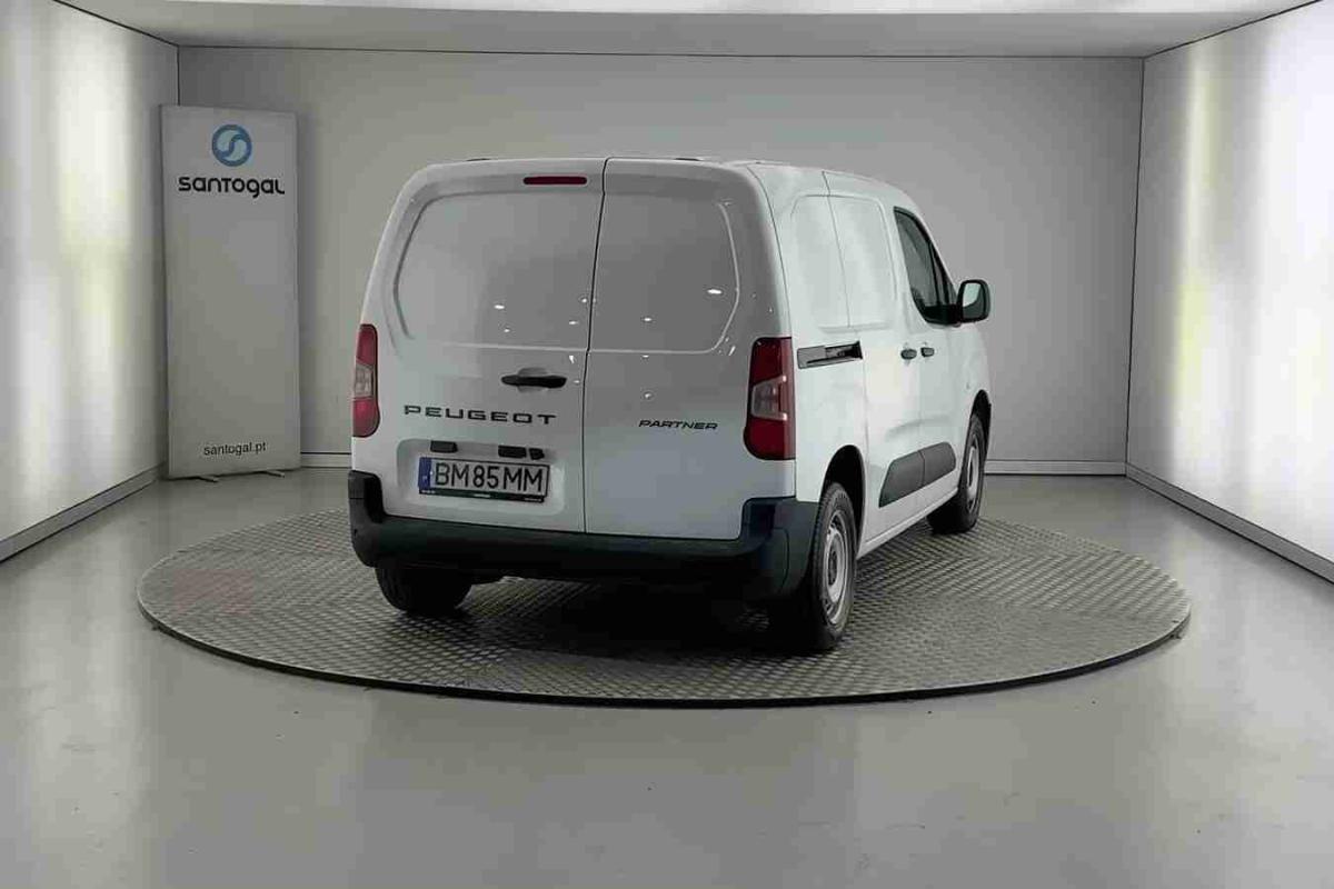 peugeot-partner-2024-diesel-1499cc