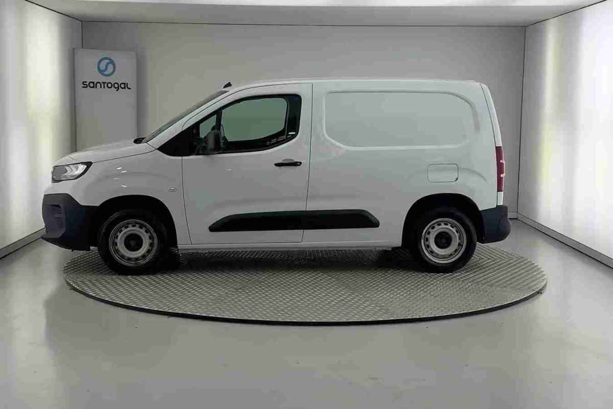peugeot-partner-2024-diesel-1499cc