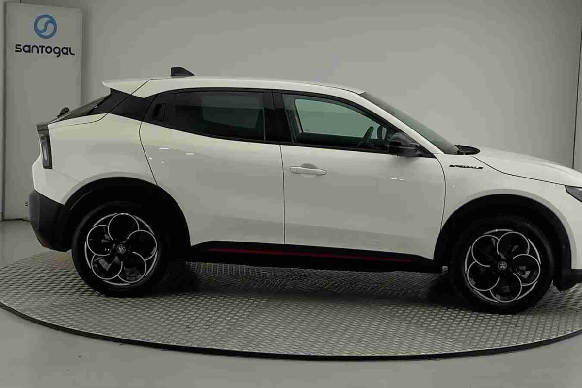 alfa-romeo-junior-2025-eletrico-0cc