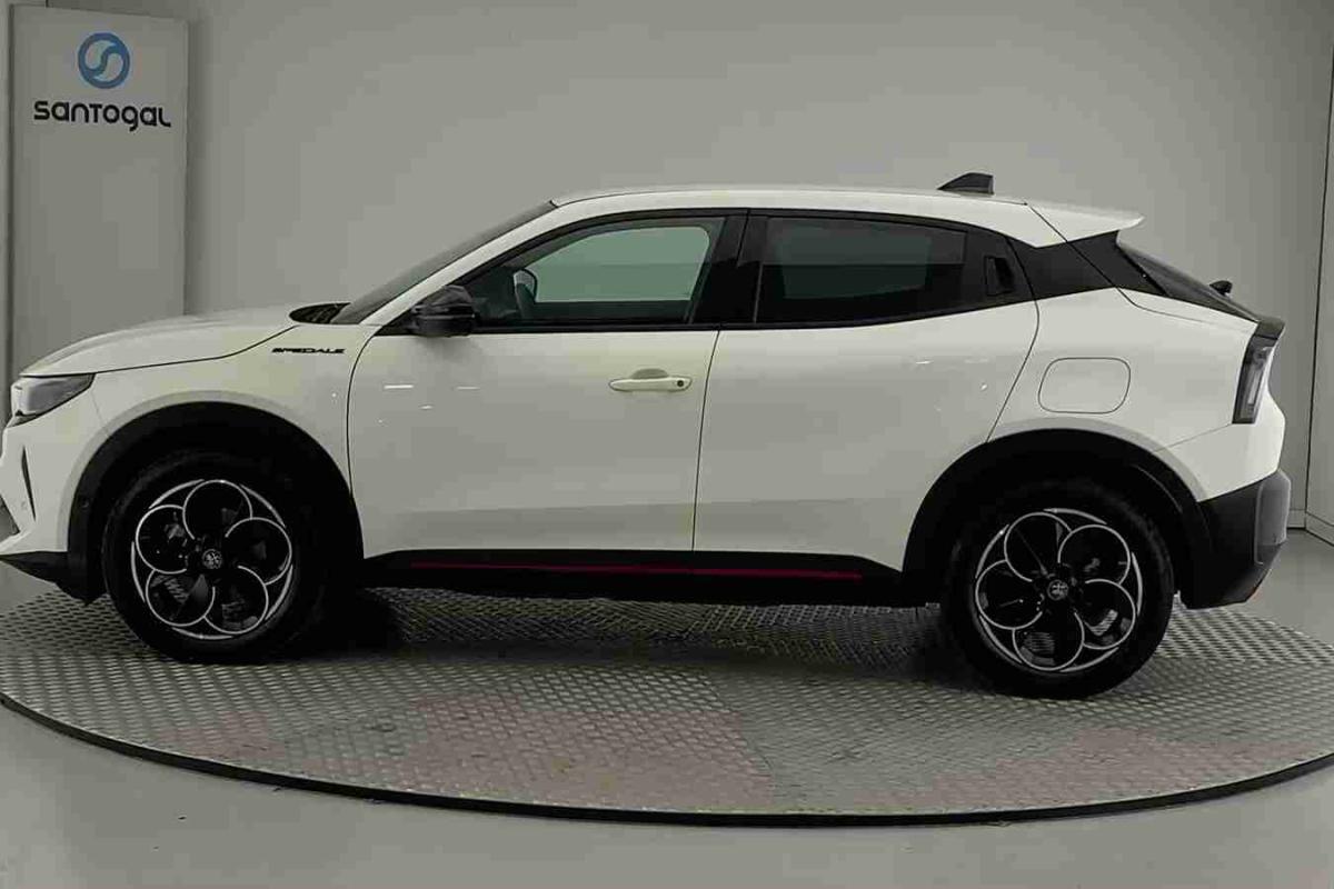 alfa-romeo-junior-2025-eletrico-0cc