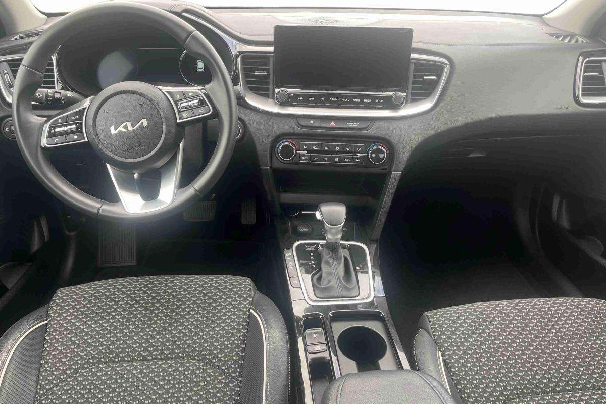 kia-xceed-2025-gasolina-1482cc