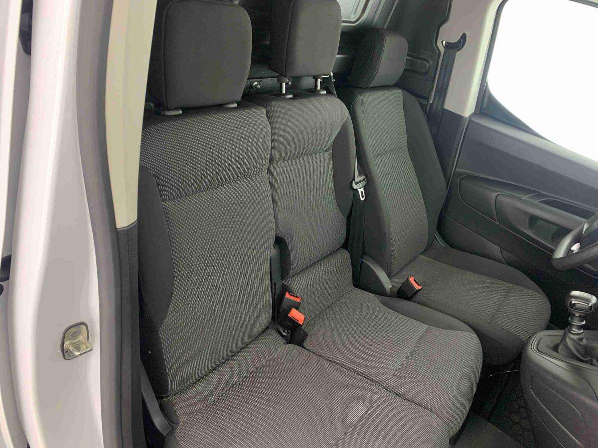 opel-combo-2025-diesel-1499cc