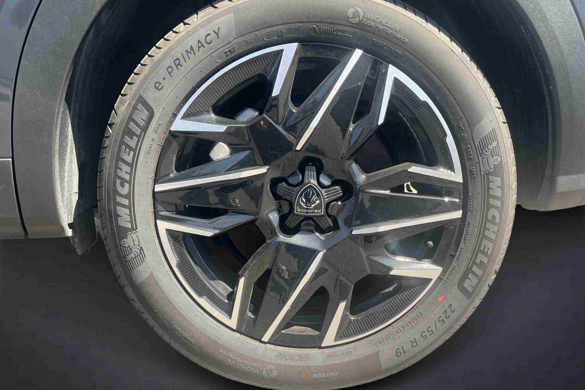 peugeot-5008-2025-gasolina-1199cc