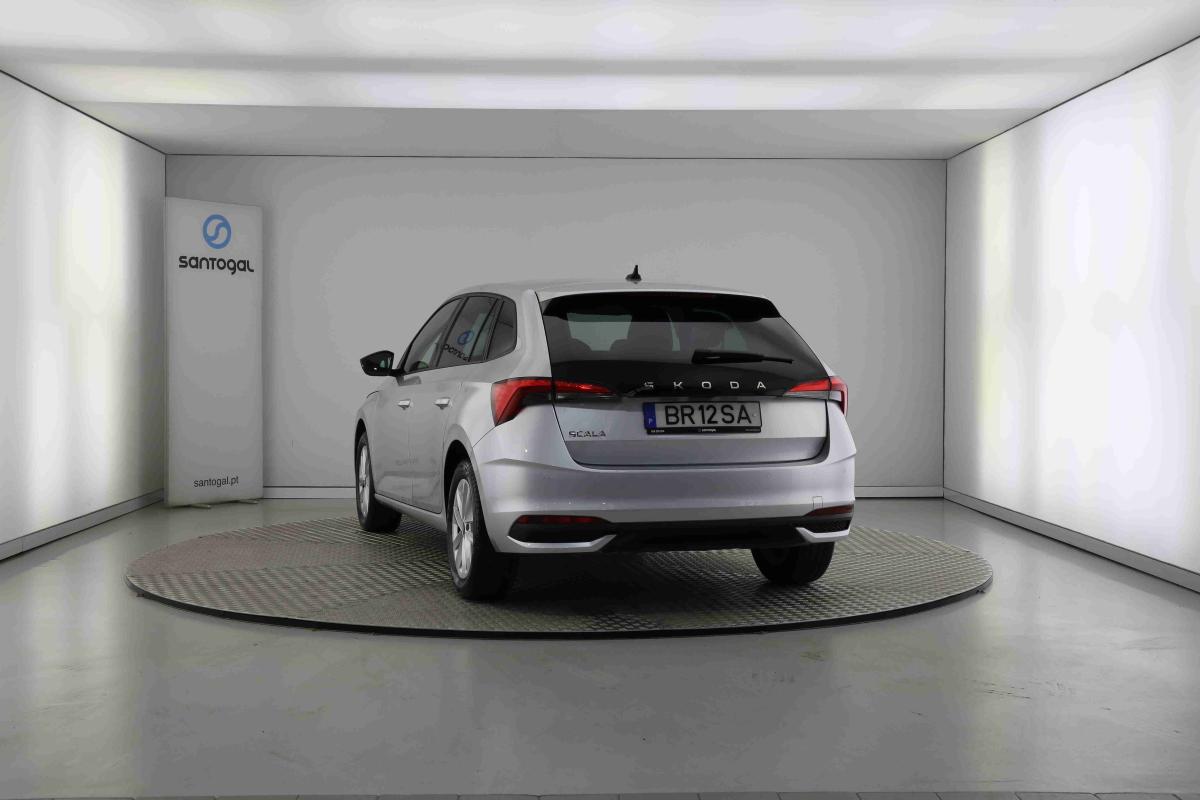 skoda-scala-2025-gasolina-999cc