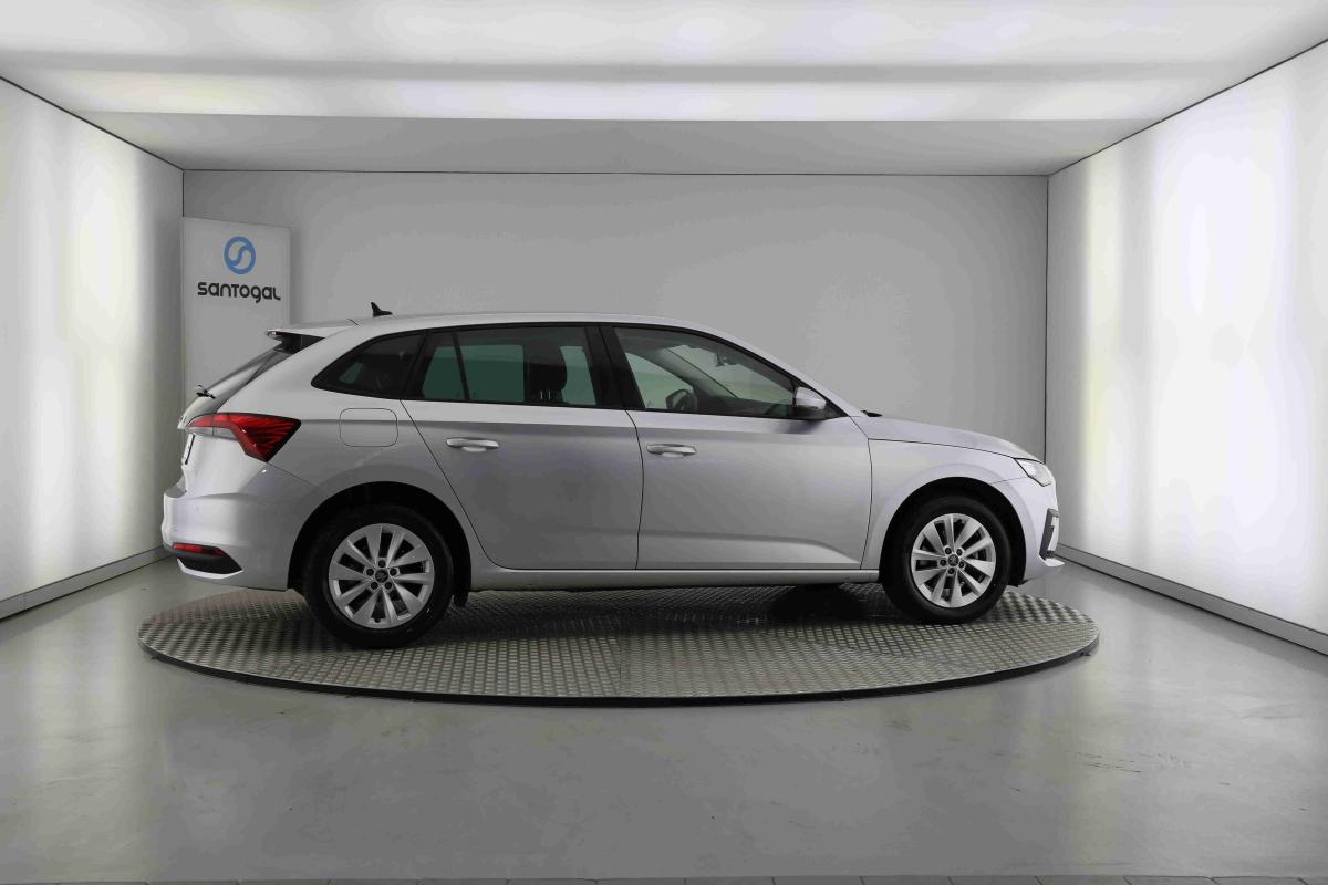 skoda-scala-2025-gasolina-999cc