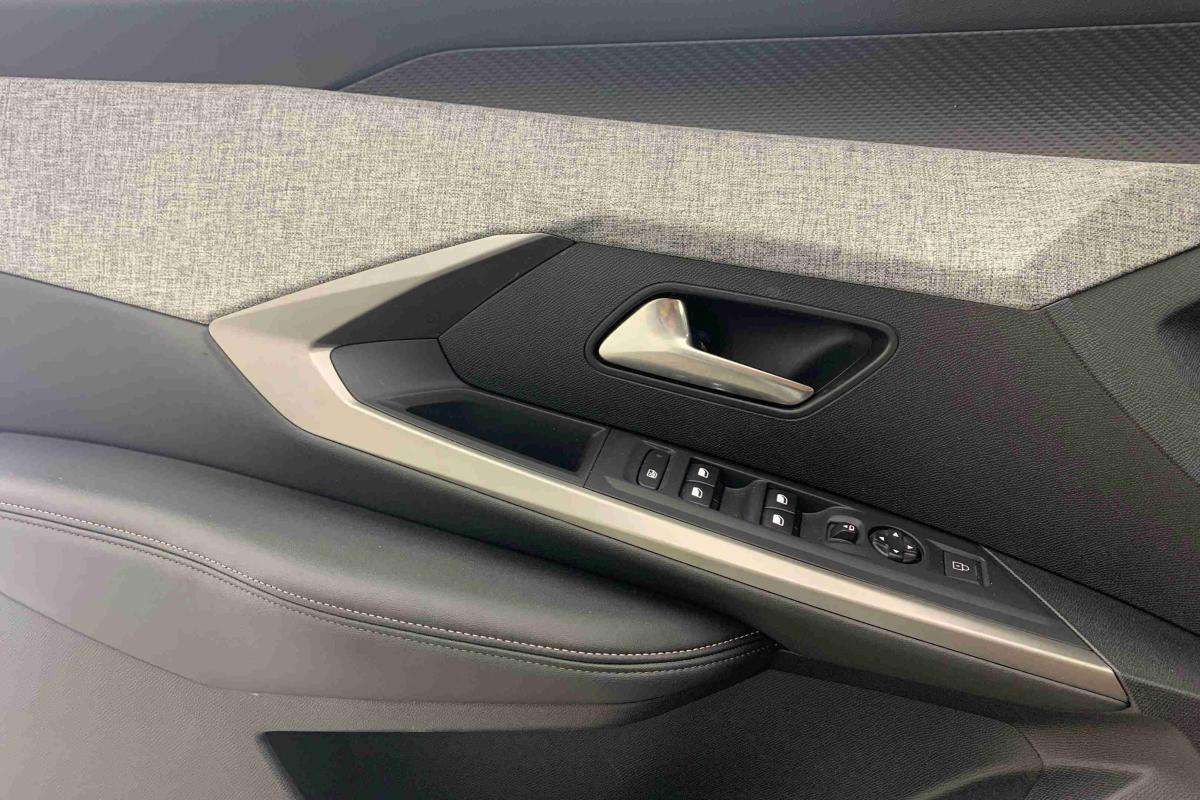 peugeot-5008-2025-gasolina-1199cc