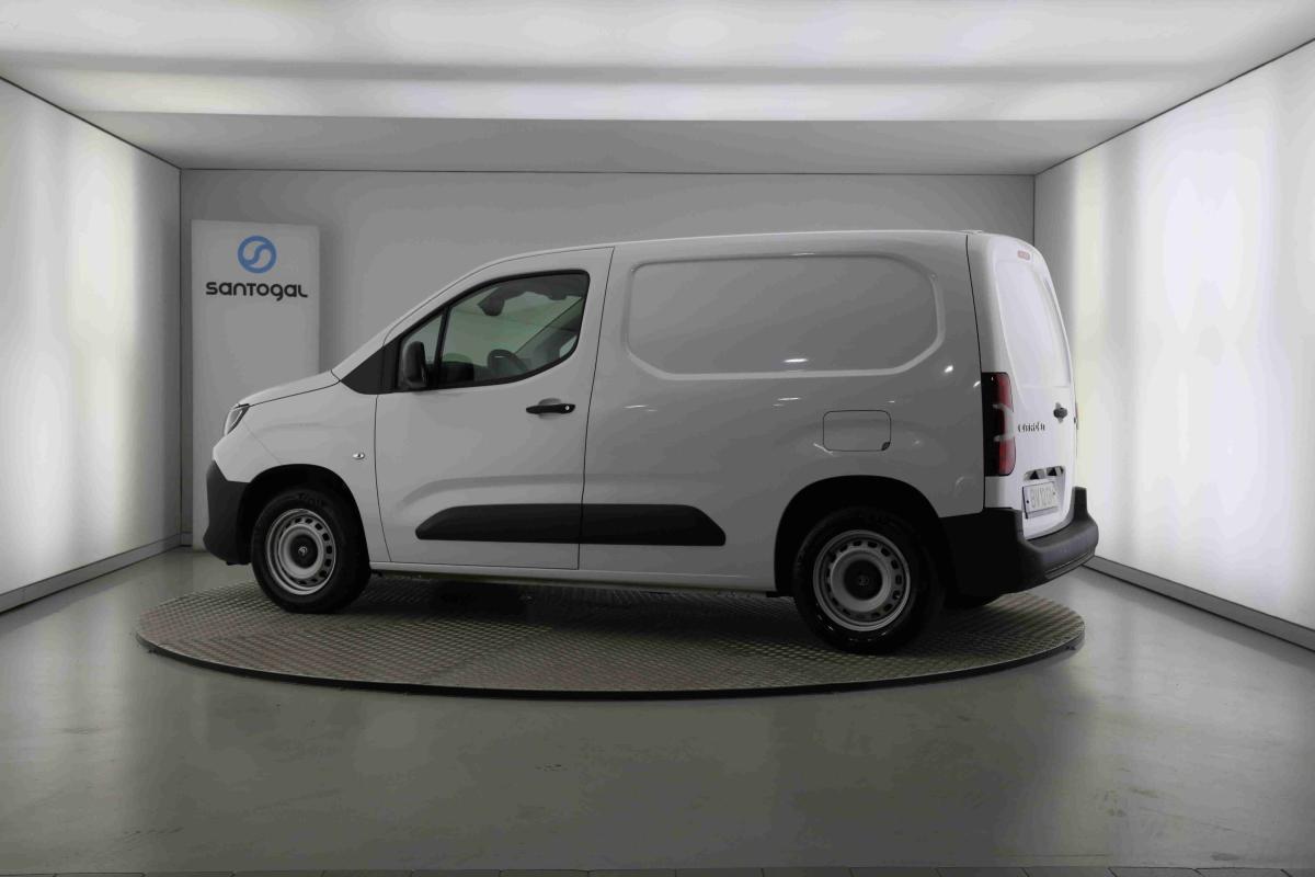 citroen-berlingo-2025-diesel-1499cc
