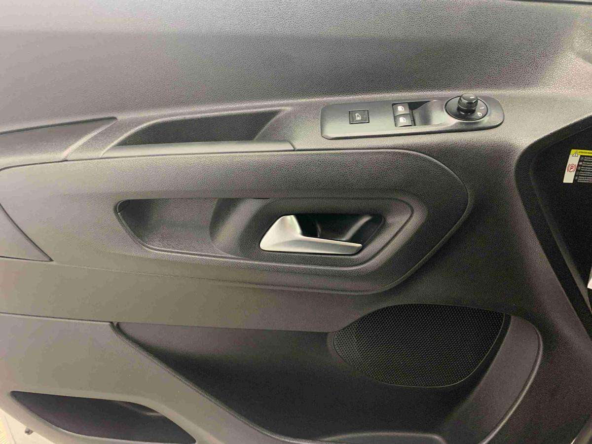 citroen-berlingo-2025-diesel-1499cc