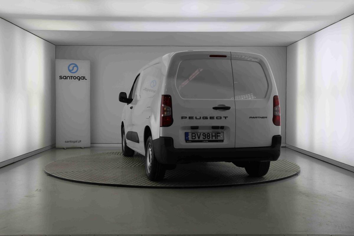 peugeot-partner-2025-diesel-1499cc