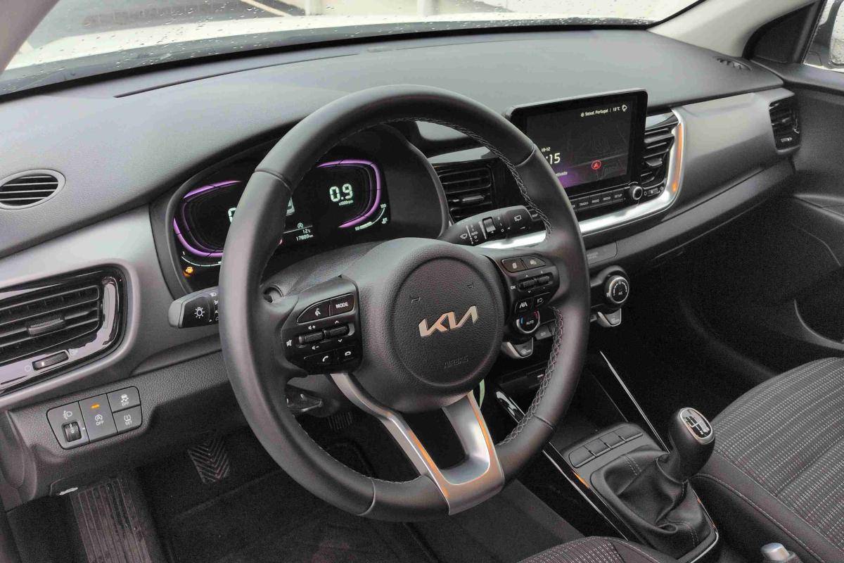 kia-stonic-2025-gasolina-998cc