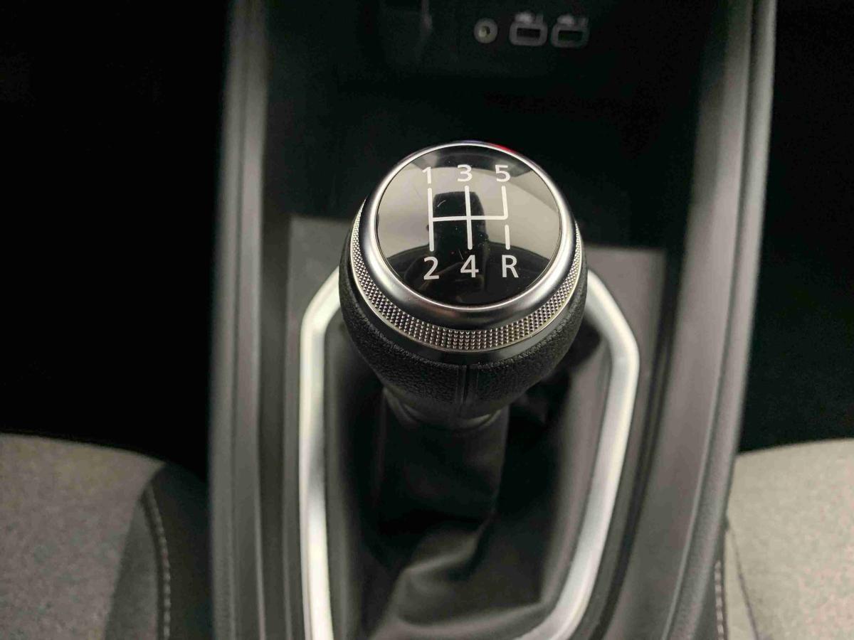 mitsubishi-colt-2025-gasolina-999cc