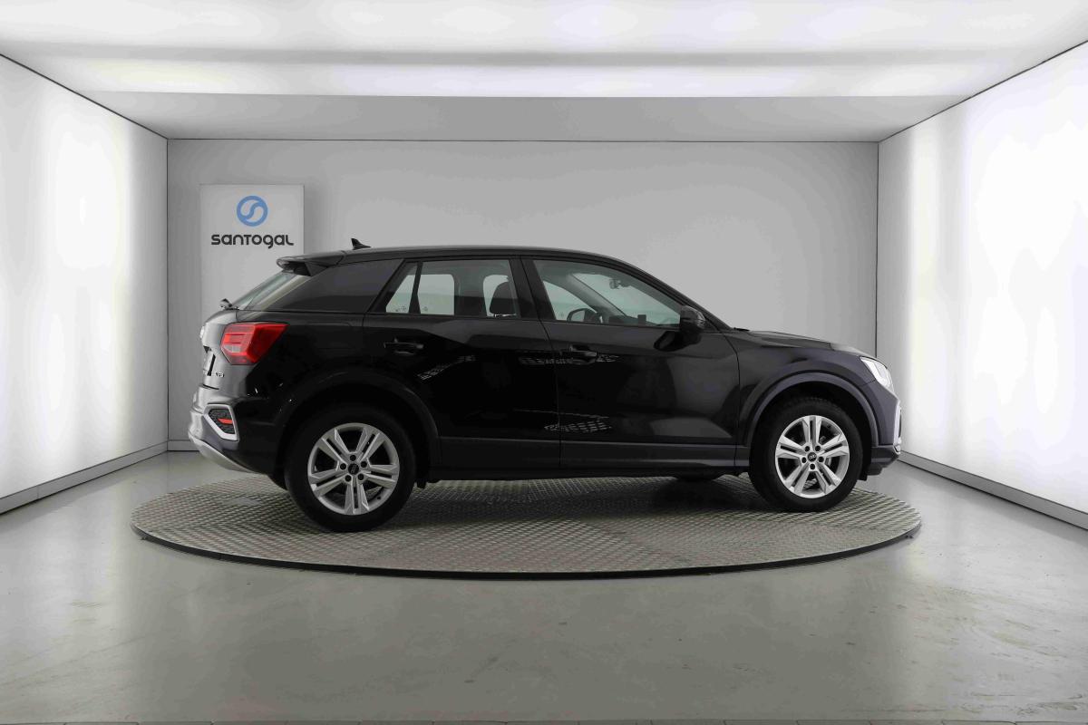 audi-q2-2024-gasolina-999cc