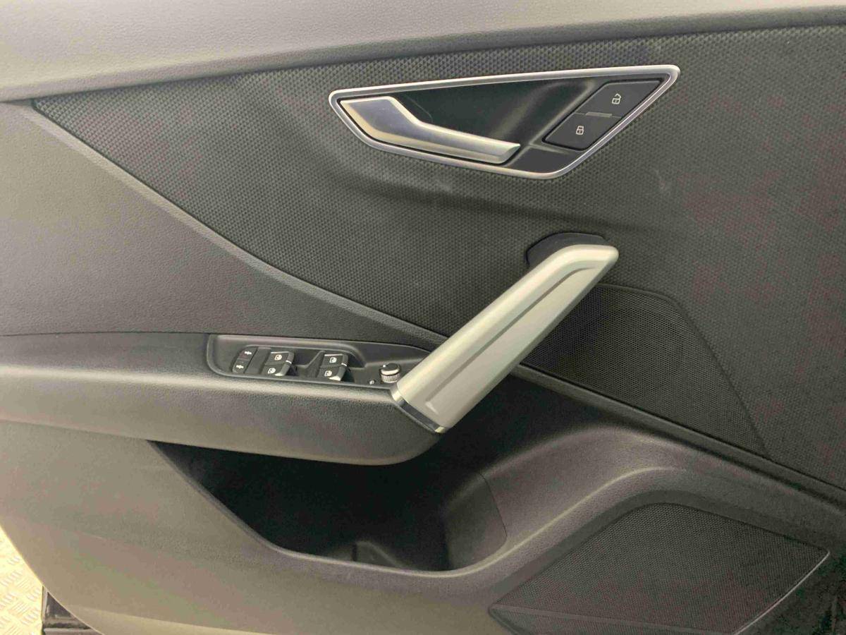 audi-q2-2024-gasolina-999cc