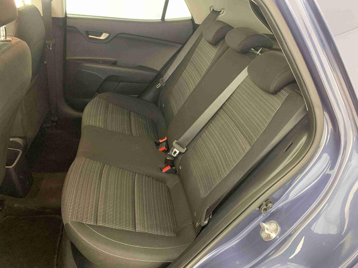 kia-stonic-2025-gasolina-998cc