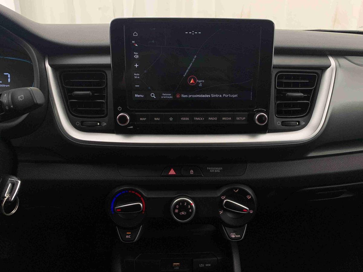 kia-stonic-2025-gasolina-1197cc