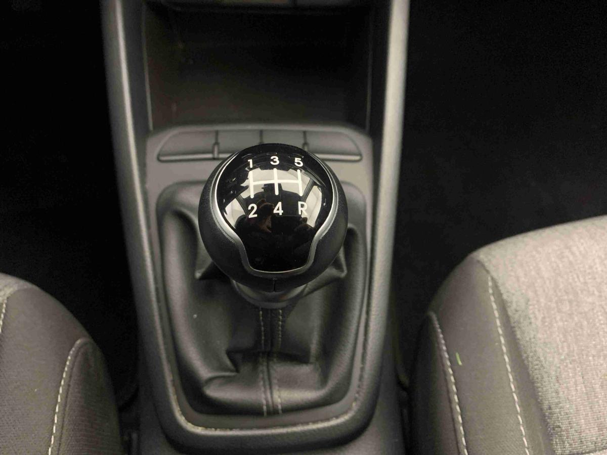 kia-stonic-2025-gasolina-1197cc
