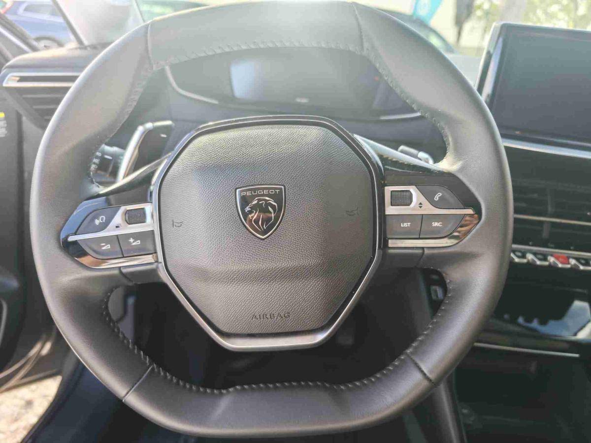peugeot-208-2025-gasolina-1199cc