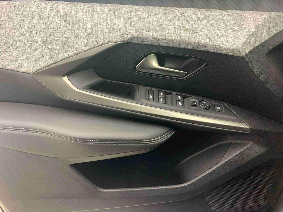 peugeot-5008-2025-gasolina-1199cc